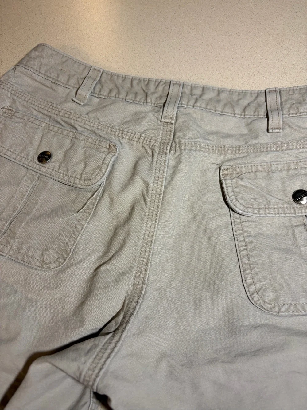 Carhartt Women’s Cargo Shorts in Light Khaki